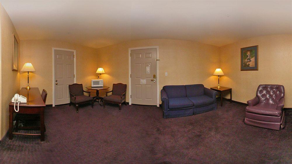 Comfort Suites Red Bluff near I-5 Exterior foto