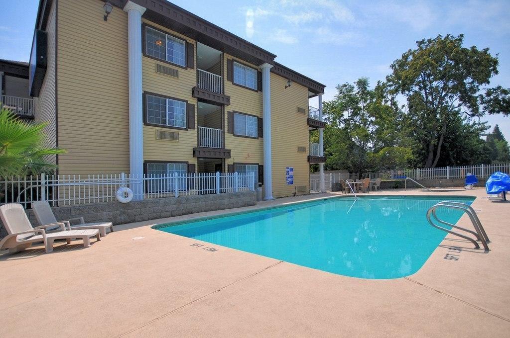 Comfort Suites Red Bluff near I-5 Exterior foto