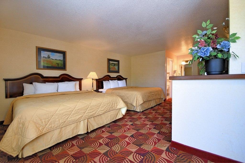 Comfort Suites Red Bluff near I-5 Exterior foto