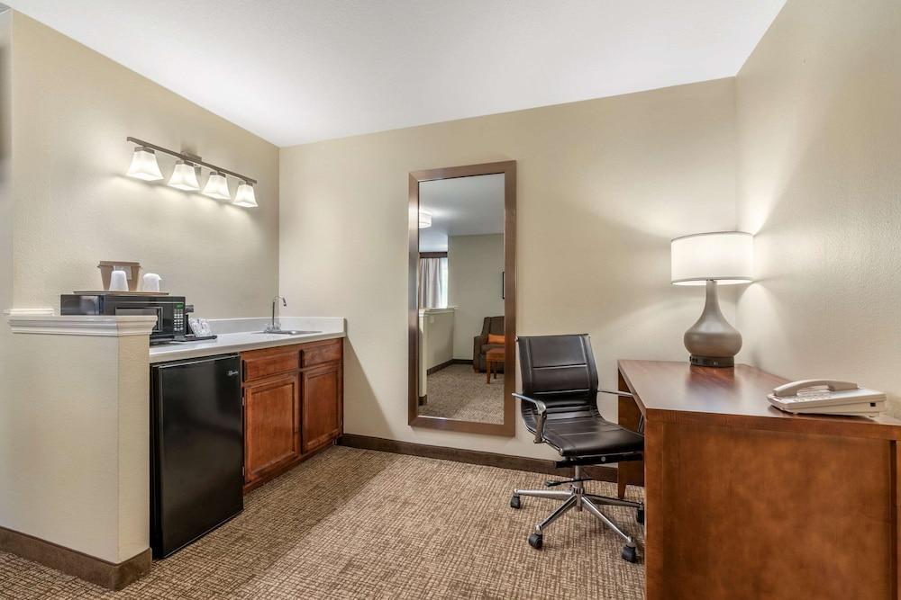 Comfort Suites Red Bluff near I-5 Exterior foto