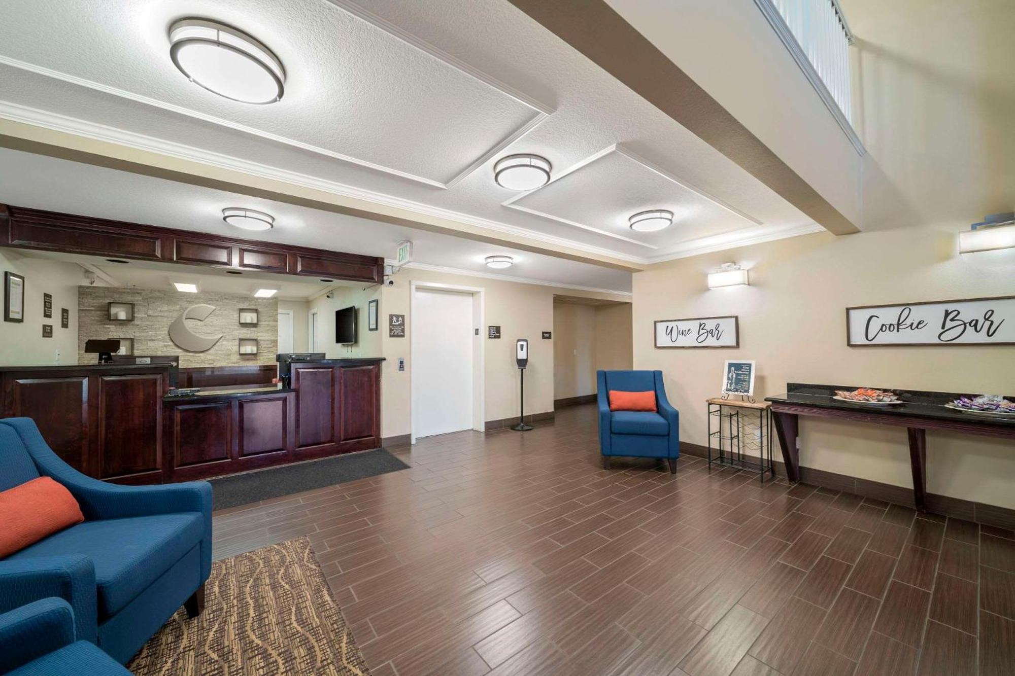 Comfort Suites Red Bluff near I-5 Exterior foto